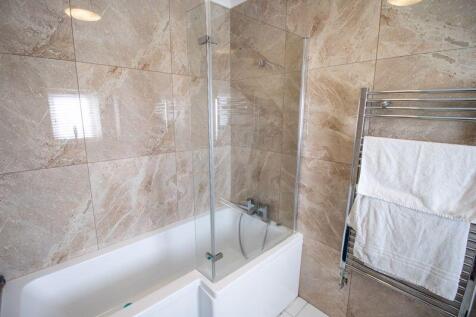 En-suite to Bedroom 2