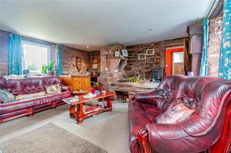 Sitting Room / Hall
