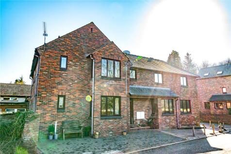 2 Holme Court