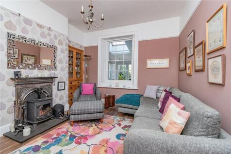 Sitting Room / Snug