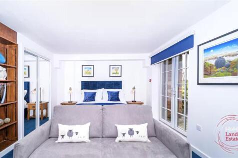 Living Bedroom