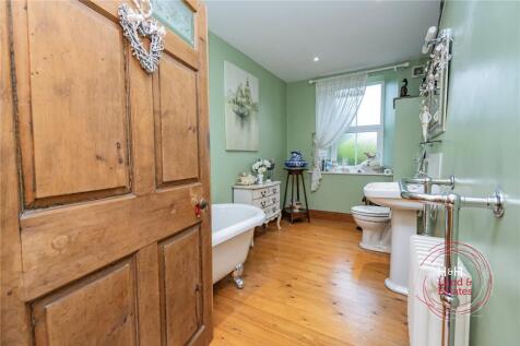 Downstairs Bathroom