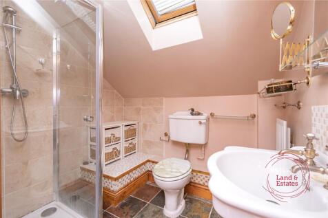 Bedroom 1 Ensuite