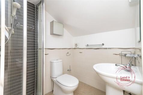 1st Floor Shower Rm.