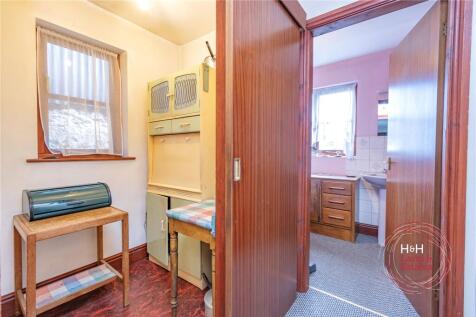 Rear Hall / Pantry