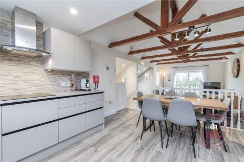 Kitchen Dining Area