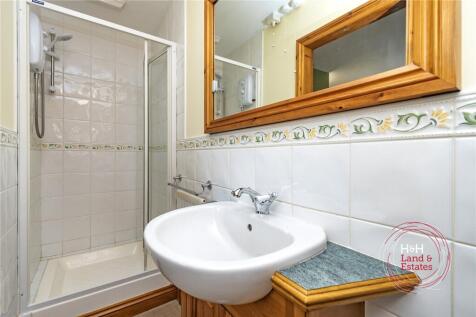 Bedroom 2 Ensuite