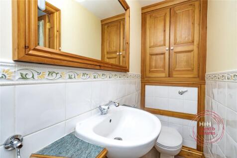 Bedroom 2 Ensuite
