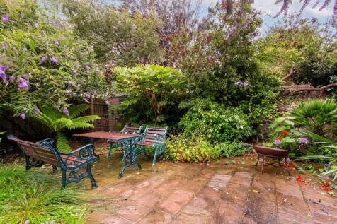 Property Image 4