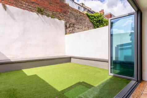 Property Image 32