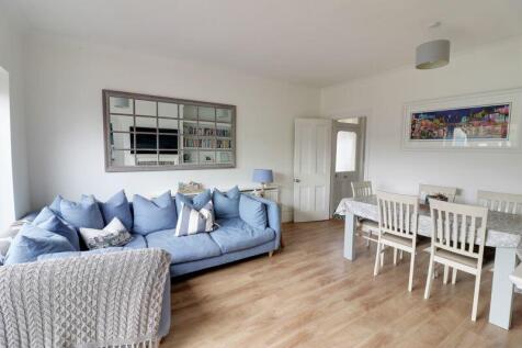 Sitting/Dining Room