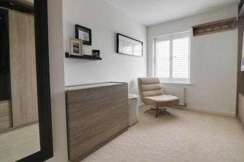 Bedroom 3/walk in dressing room