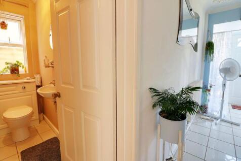 Hall/WC