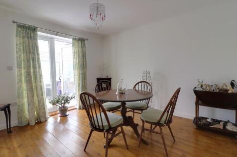 Dining Room/Bedroom 3