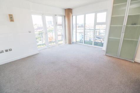 Lounge/Kitchen