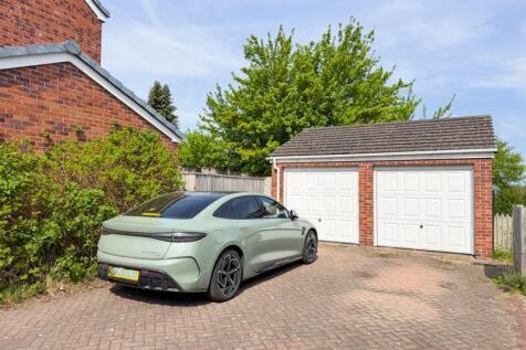 Garage &amp; Driveway