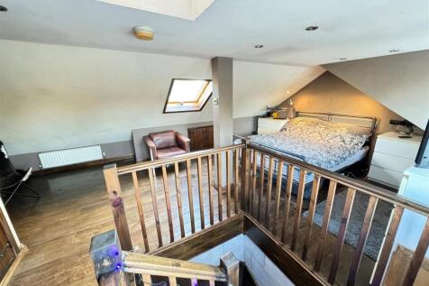 BEDROOM 1 (first floor)