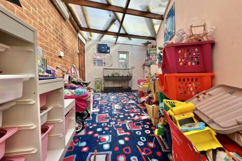 Playroom/Outhouse