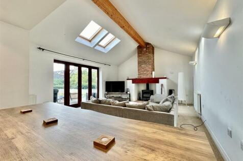 Lounge/Diner/Family Room