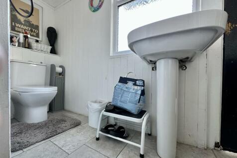 Cloackroom