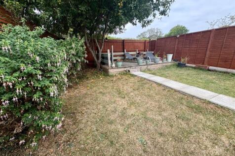 Rear Garden and Outbuilding