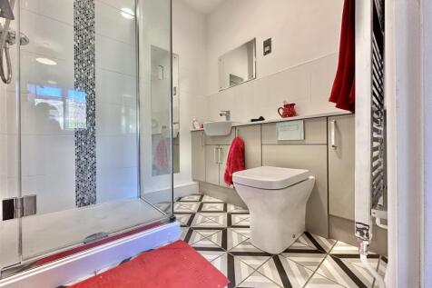 En Suite Shower Room