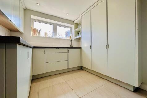 Back Kitchen