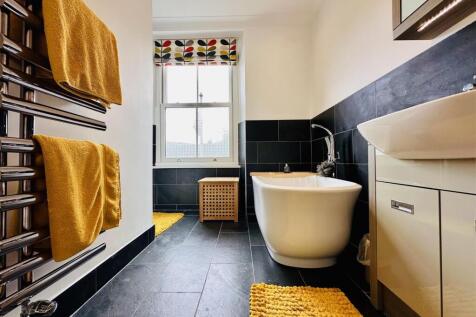 En Suite Bathroom