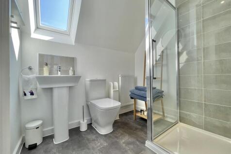 En Suite Shower Room