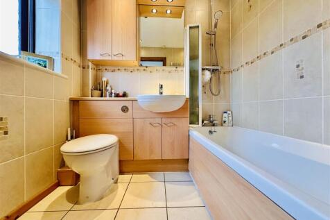 En Suite Bathroom