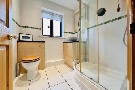 Family Shower Room