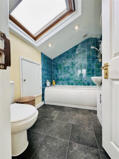 En-suite Bathroom
