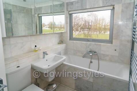 Family bathroom.