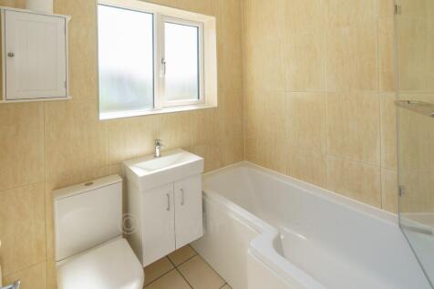 Family bathroom.