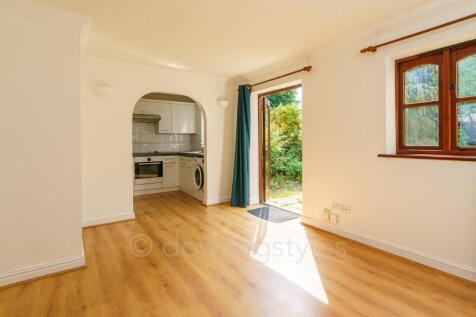 Lounge/dining room.