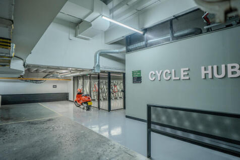 Cycle hub