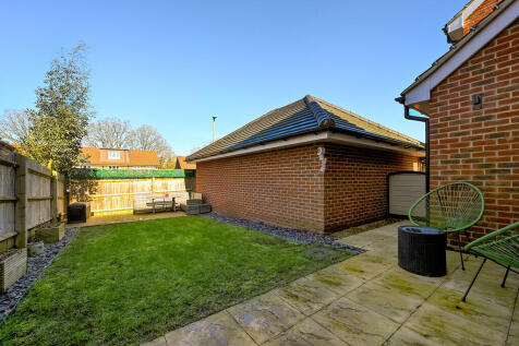 2 Gale Close (5)