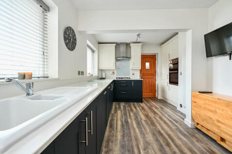 27 Mickle Hill (1...