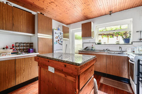 22 Frogmore Rd (2...