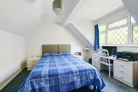 3 Maybrick Close ...