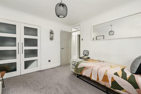 15 Shaftesbury Mo...