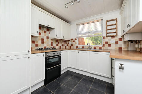27 Lowlands Rd (6...