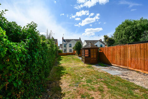 27 Lowlands Rd (8...