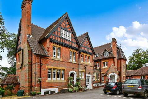 6 Longdown Lodge ...