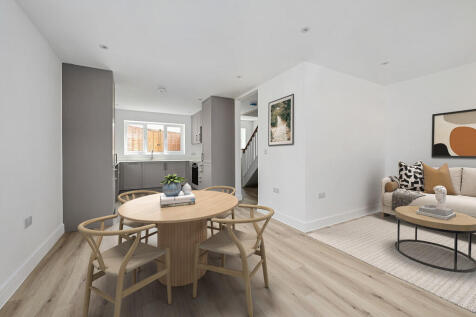 276a Beaulieu Gar...