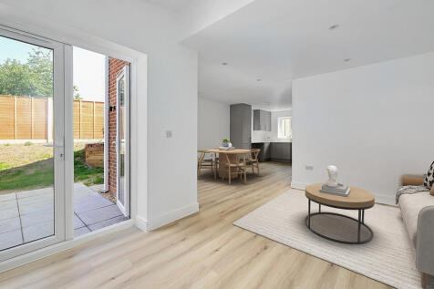 276a Beaulieu Gar...