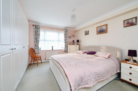 5 Hawley Lodge (9...