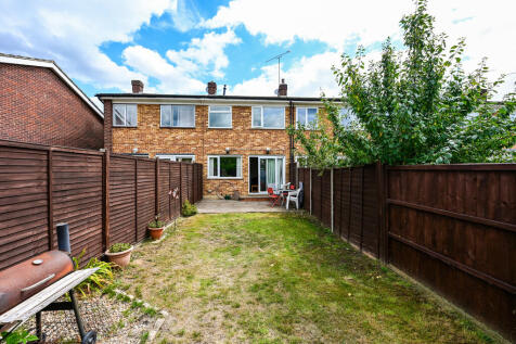 37 Ryecroft Garde...