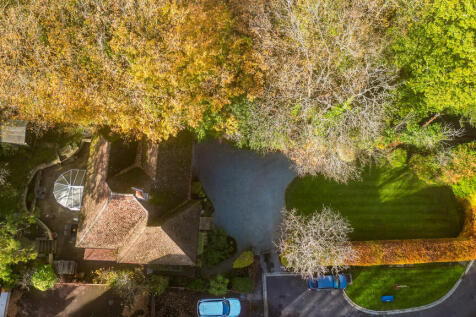 6 Fernhill Walk (...