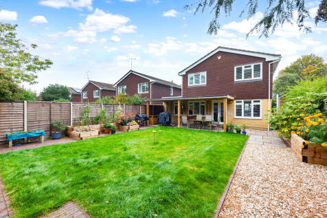 7 The Brambles (1...